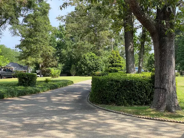 Petal, MS 39465,92 Lakeview Dr.