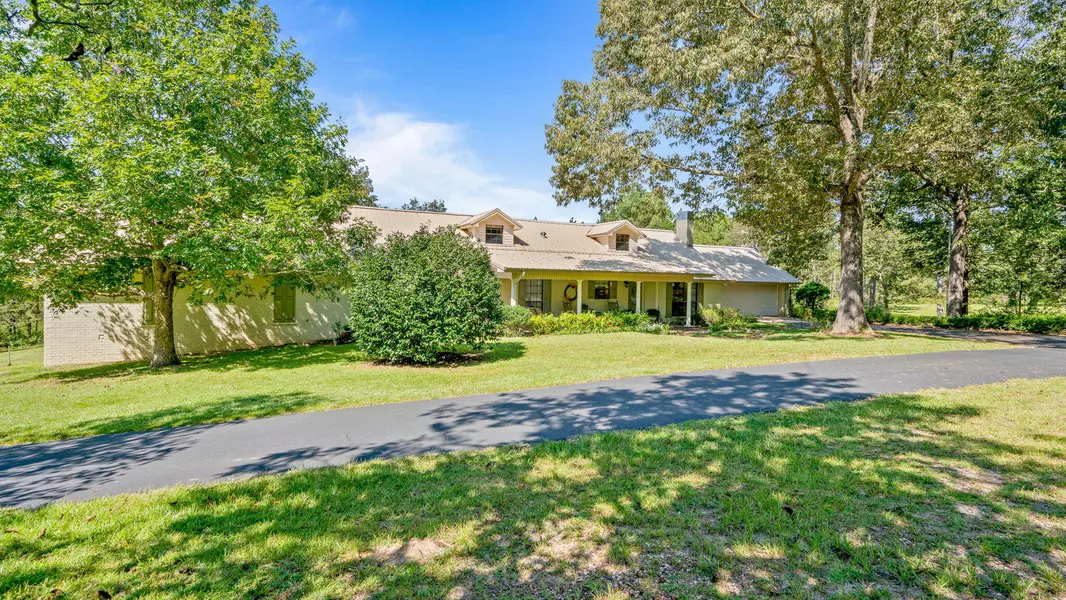 59 Stringer Cutoff, Columbia, MS 39429