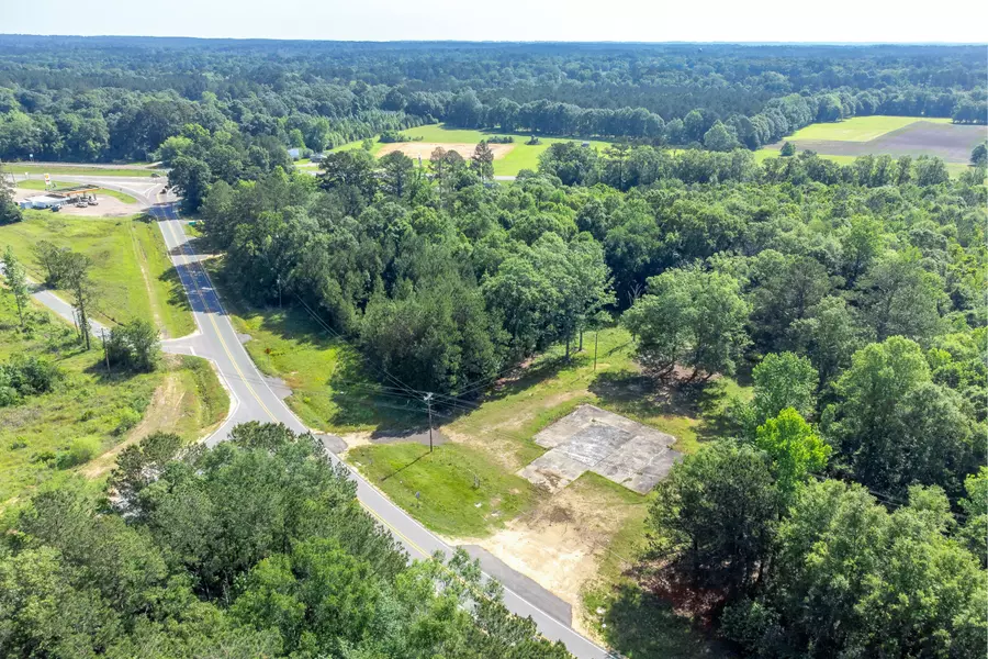 000 Hwy 589, Seminary, MS 39479