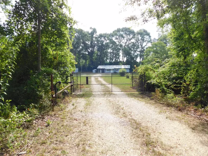 1414 Hwy 43, Oak Vale, MS 39656