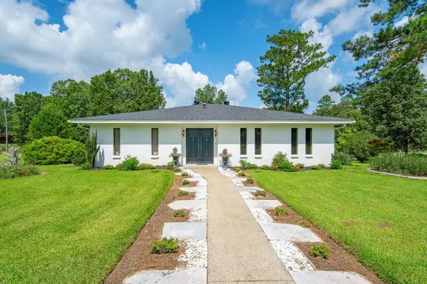 62 Schaller Rd., Hattiesburg, MS 39401