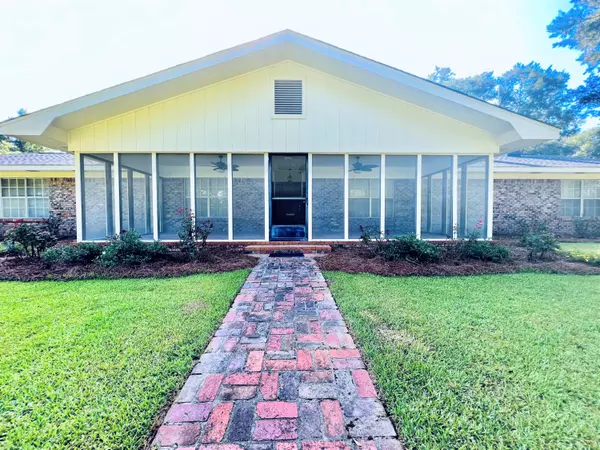 Ellisville, MS 39437,1002 Graves Rd.