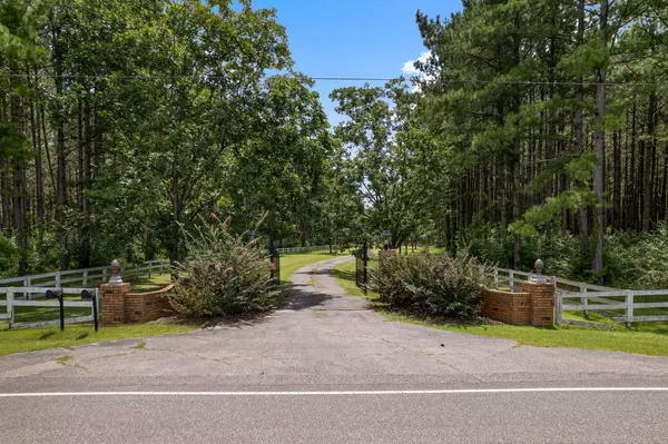 520 John. Amacker Rd., Poplarville, MS 39470