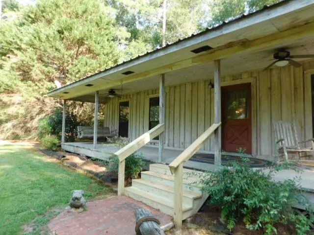 28 Station Creek Rd., Collins, MS 39428