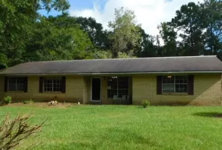 169 Mooney Rd., Collins, MS 39428