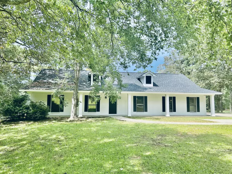 172 Merchants Circle, Ellisville, MS 39437