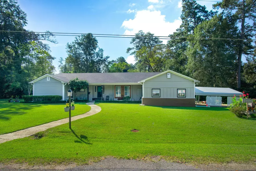 7 Sunset, Laurel, MS 39440