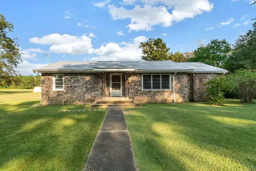 34 River Rd., Ellisville, MS 39437