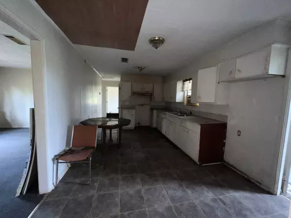 Columbia, MS 39429,229 Hutson Morris Rd.