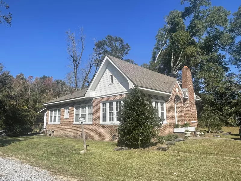 3368 Ellisville Blvd., Laurel, MS 39443