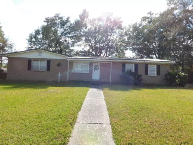 903 S Dogwood Ave., Collins, MS 39428