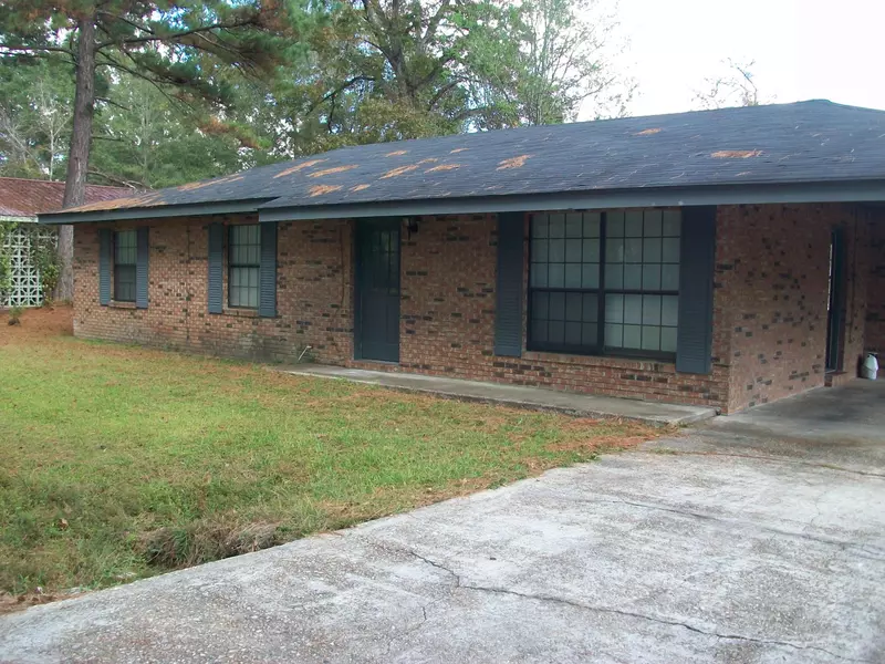1308 Martin Luther King Dr., Columbia, MS 39429
