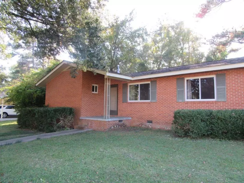 2632 Audubon Dr., Laurel, MS 39440