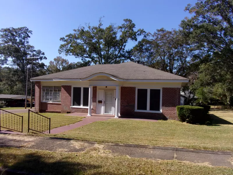 301 N James Ave., Mccomb, MS 39648