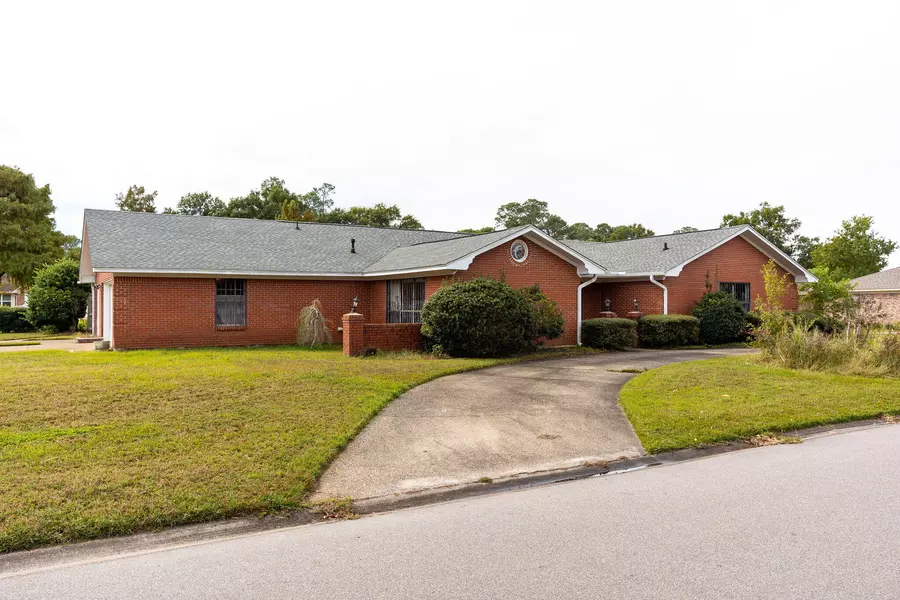 2589 Audubon Pl, Biloxi, MS 39531