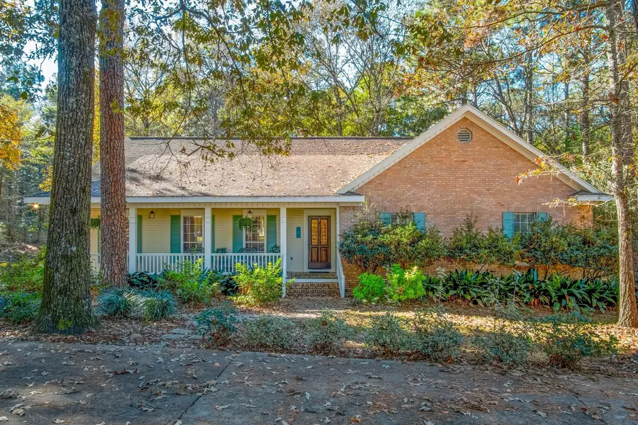 15 Leaf Ln., Hattiesburg, MS 39402