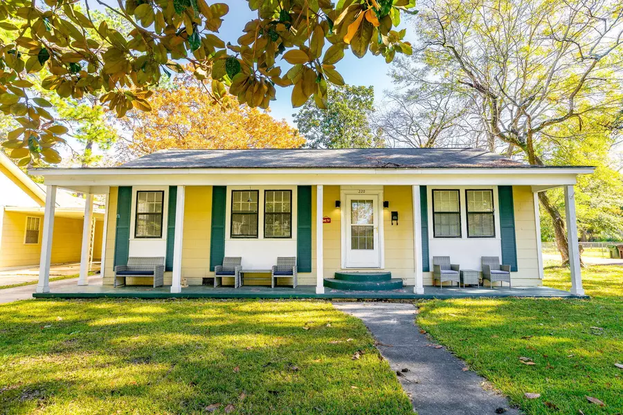 220 S 16th Ave., Hattiesburg, MS 39401