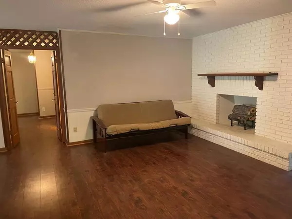 Laurel, MS 39440,1232 Edgewood