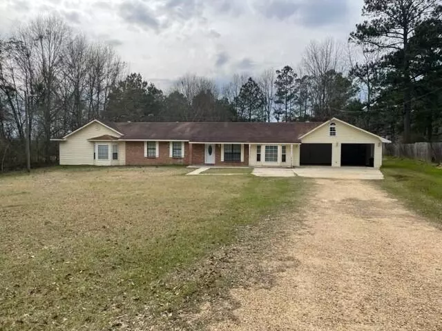 93 James Speed Rd., Collins, MS 39428