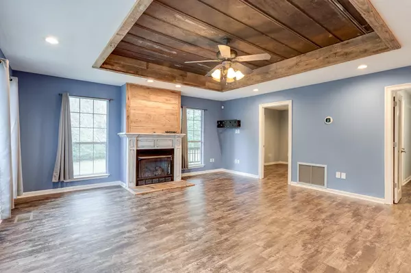 Hattiesburg, MS 39402,28 Dobby Dr.