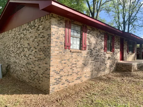 Ellisville, MS 39437,1012 Pittman Rd.