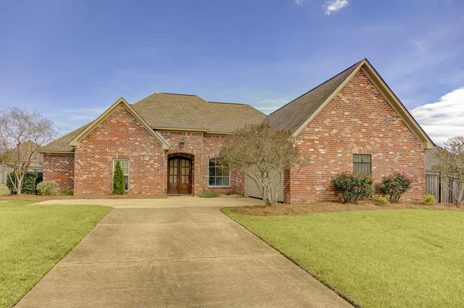 216 Calhoun, Madison, MS 39110