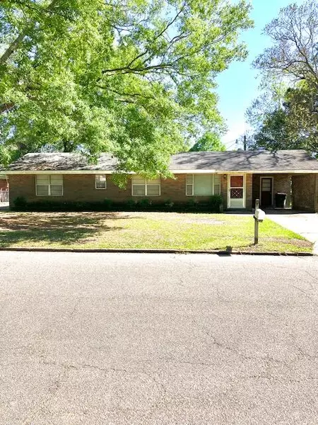 403 Washington St., Columbia, MS 39429