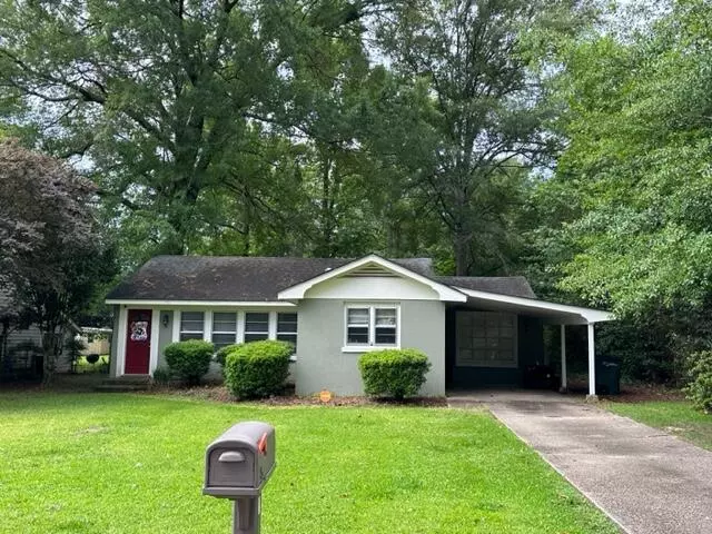 1504 Gill St., Columbia, MS 39429