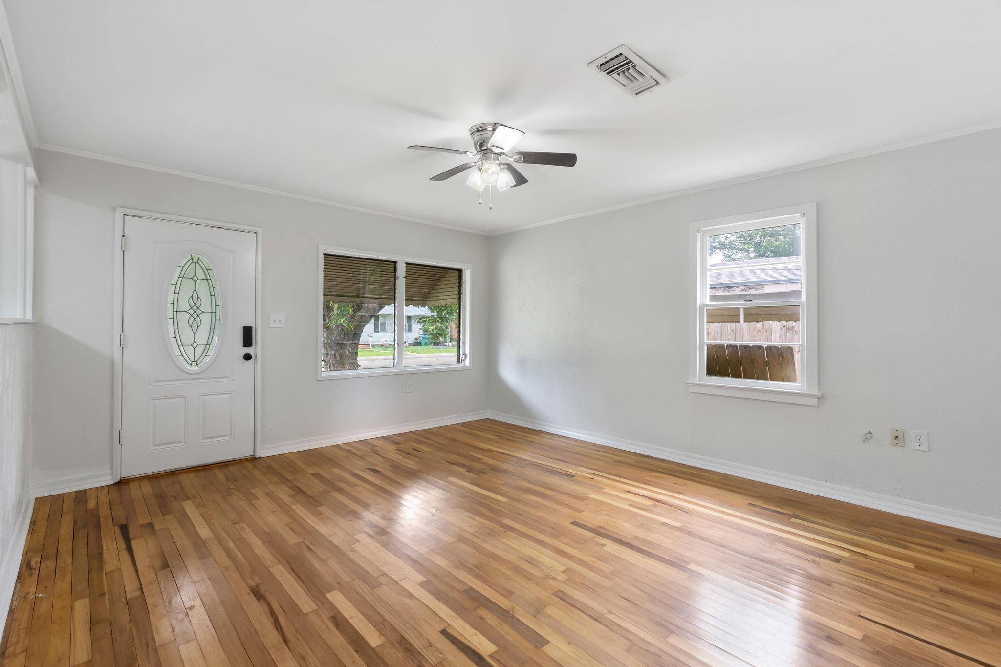 Petal, MS 39465,213 Smith St.