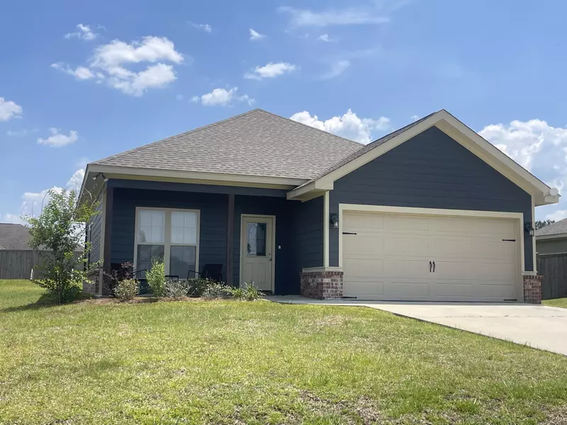 17 W Locust, Sumrall, MS 39482