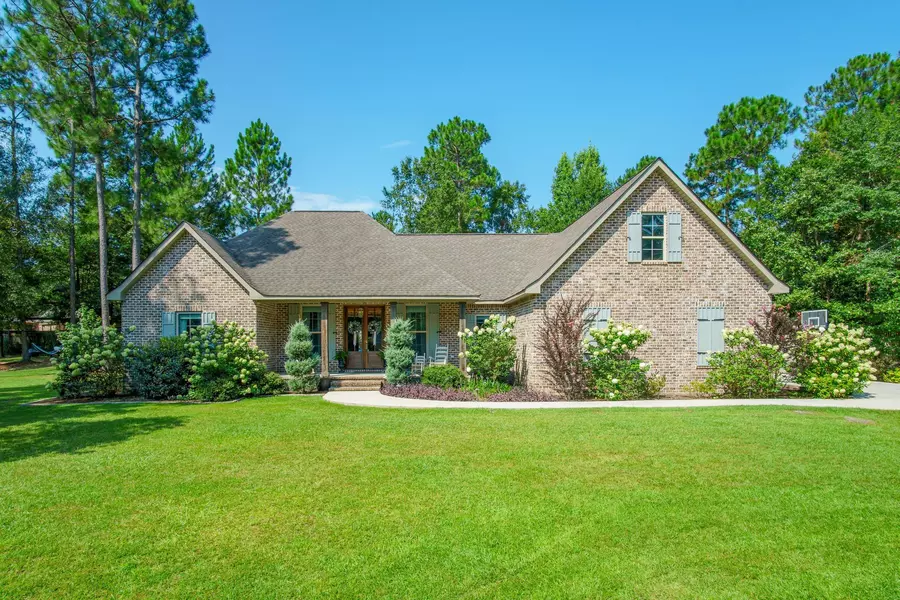 51 Pecanwood, Petal, MS 39465