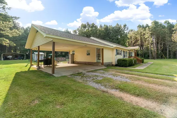 Laurel, MS 39443,427 Charlie Green Rd.