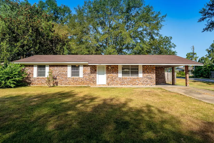 1201 Dawn Dr., Ellisville, MS 39437