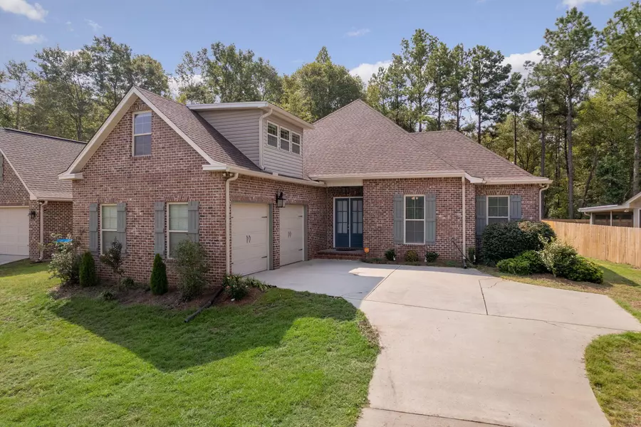 26 Broadleaf CV, Petal, MS 39465