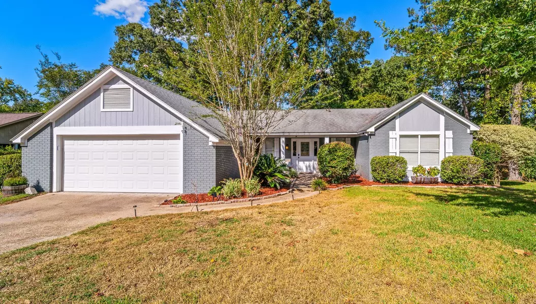 38 Leaf Lane, Hattiesburg, MS 39402
