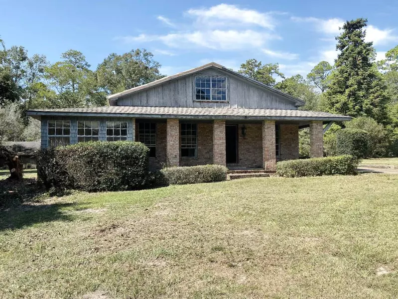 536 N Magnolia Dr., Wiggins, MS 39577