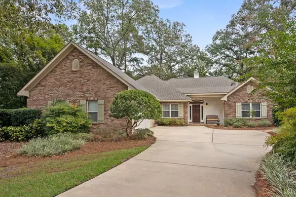 100 Red Roan Rd., Hattiesburg, MS 39402