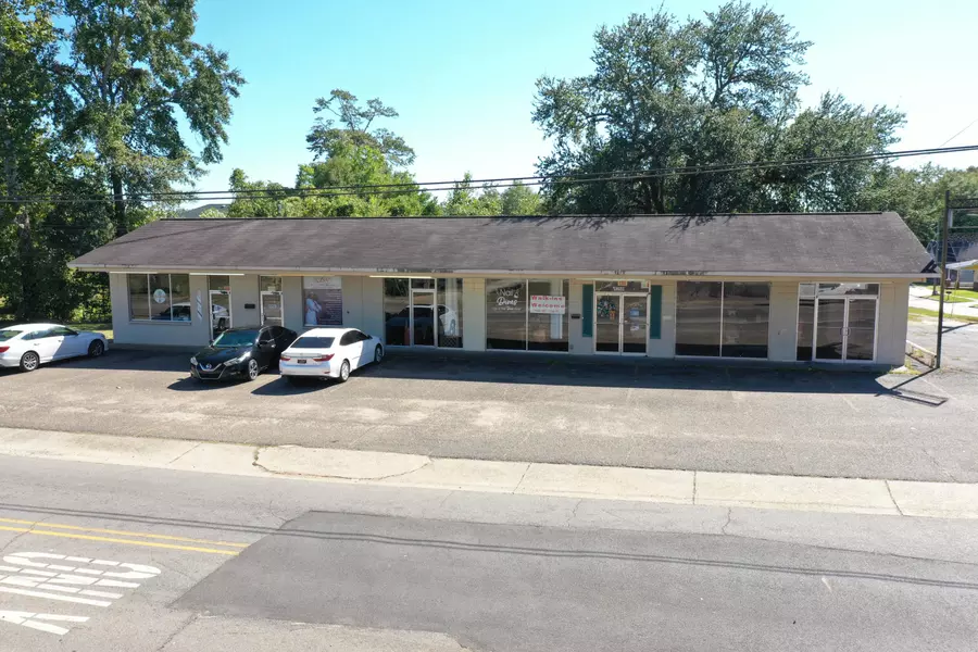 1250 W 1st, Laurel, MS 39440