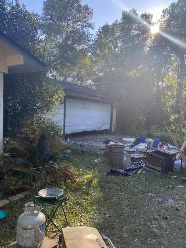 Soso, MS 39480,21 Ell Knight Rd.