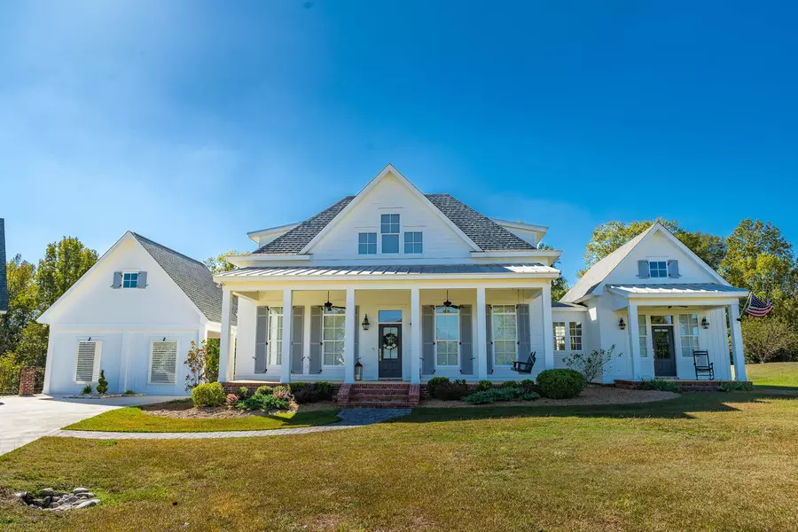 40 Ballantrae Dr., Hattiesburg, MS 39402