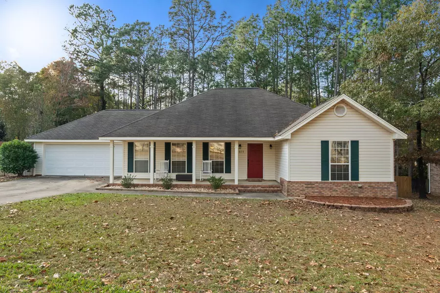 611 Maplewood Dr., Hattiesburg, MS 39402