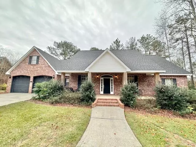 62 Redfern TRL, Petal, MS 39465