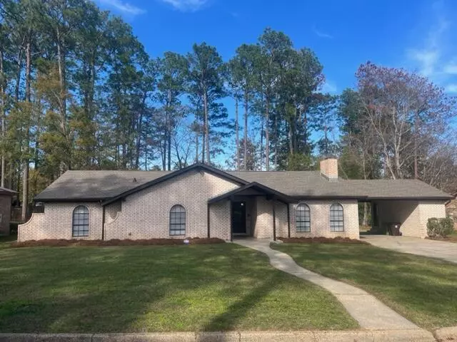 724 Berkshire Dr., Hattiesburg, MS 39402