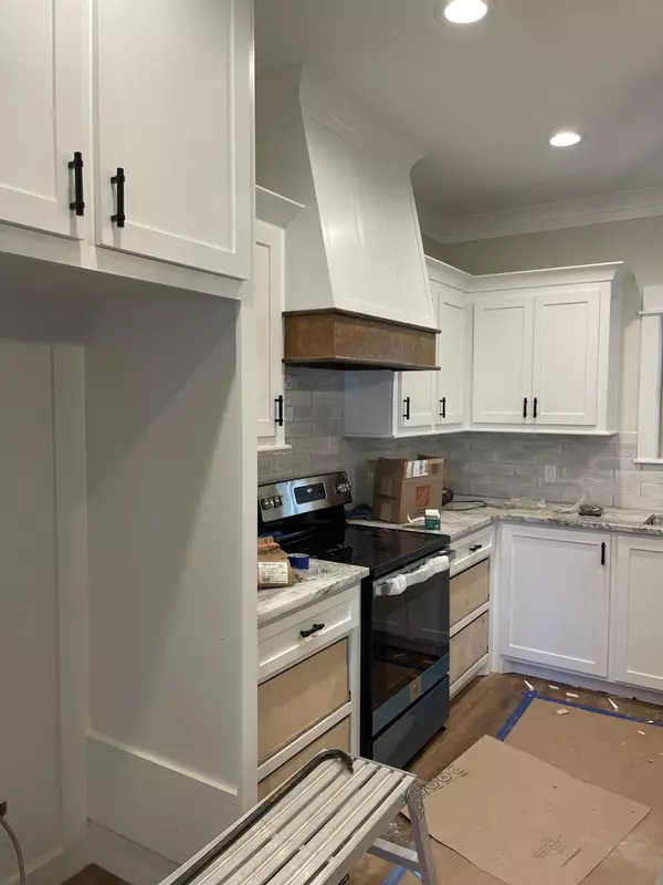 Collins, MS 39428,109 Pinecrest St.