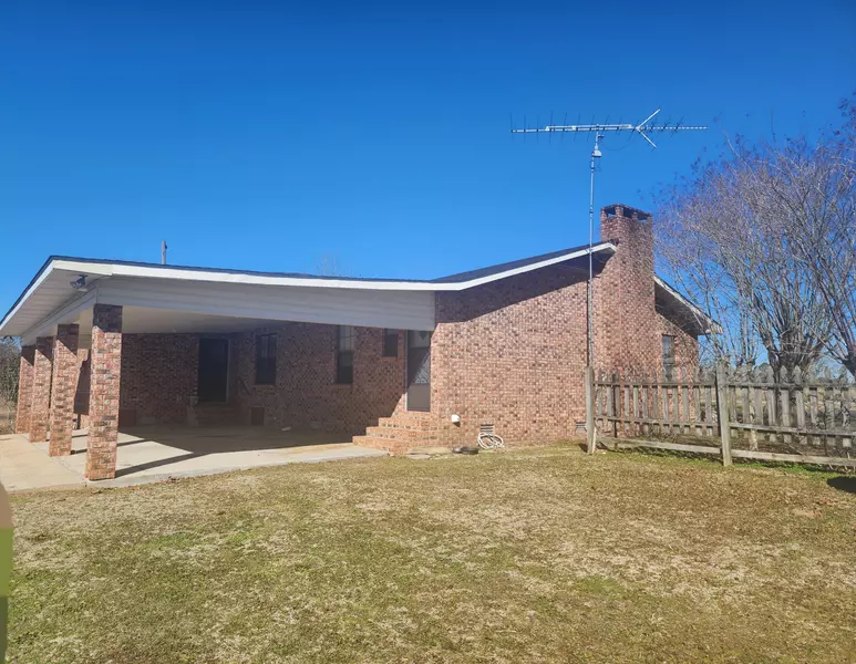 416 Good Hope Rd., Columbia, MS 39429