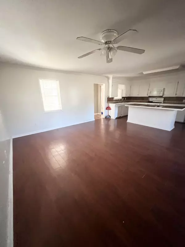 Columbia, MS 39429,1014 Glenmore Dr.