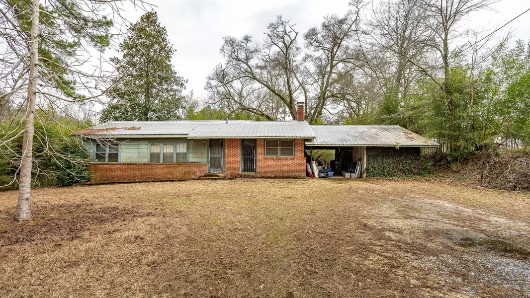 388 Longview Dr., Ellisville, MS 39437