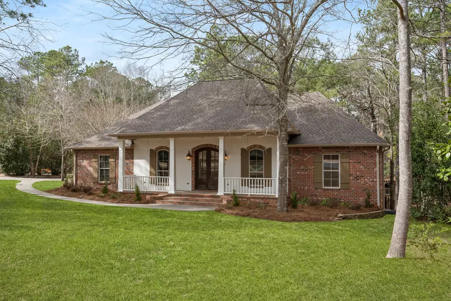 4 Dove PT, Petal, MS 39465