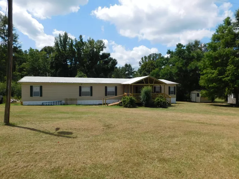 401 Harold Tucker Rd., Purvis, MS 39475