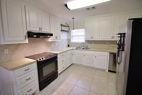 Pearl, MS 39208,101 Whispering Oaks